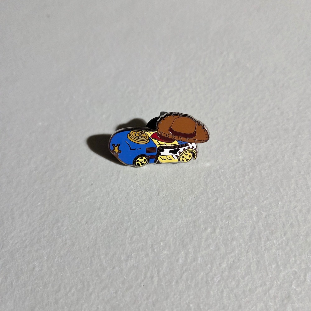 Disney Pin Toy Story Woody Tsum Tsum Car Unisex OS Blue Yellow Enamel Lapel Pin